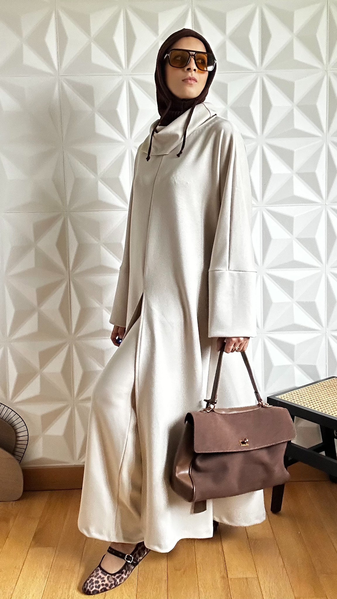 Ensemble pantalon large et robe caftan à col roulé - Beige